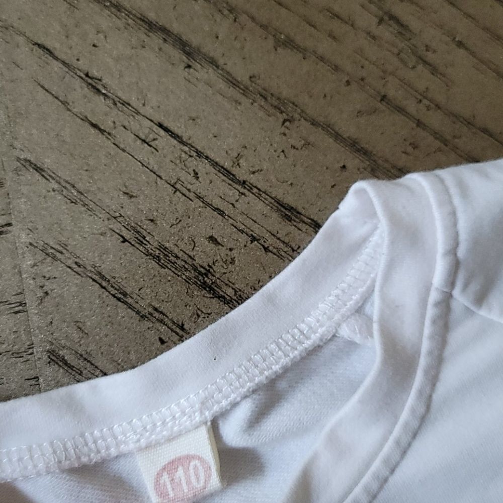 18-24 month girls heart sweater. 🤍 - Picture 3 of 6